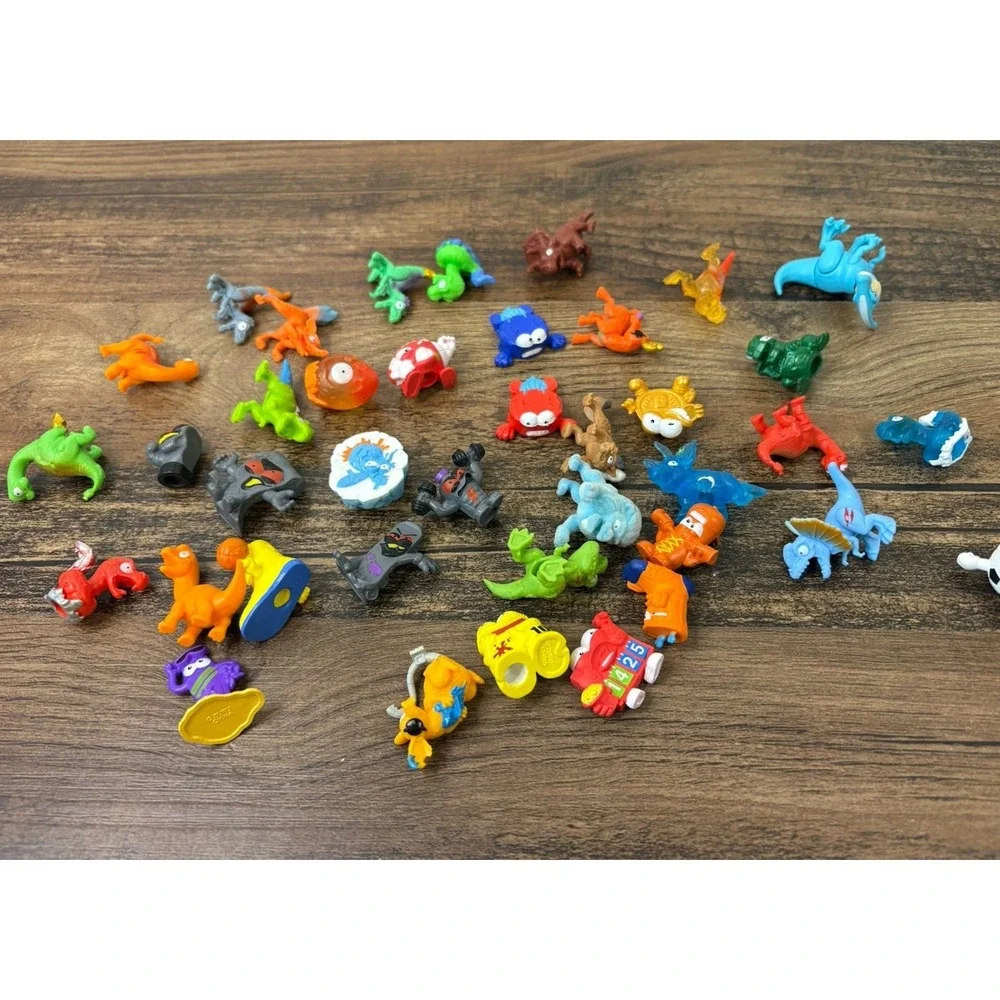 Lot Of Zuru Smashers Mini Figure Lot Squish Squishy Soccer Surfboard Dinosaurs